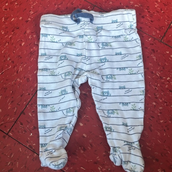 Lot of 0-3 month clothes - Picture 15 of 16